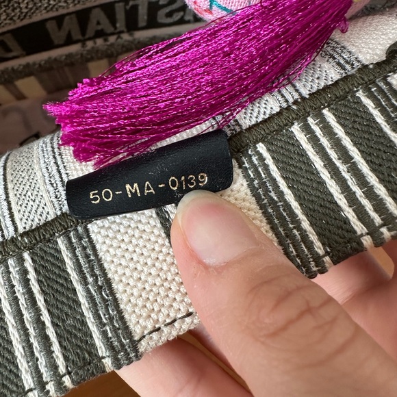 Christian Dior Book Tote Mykonos Edition - Picture 5 of 7